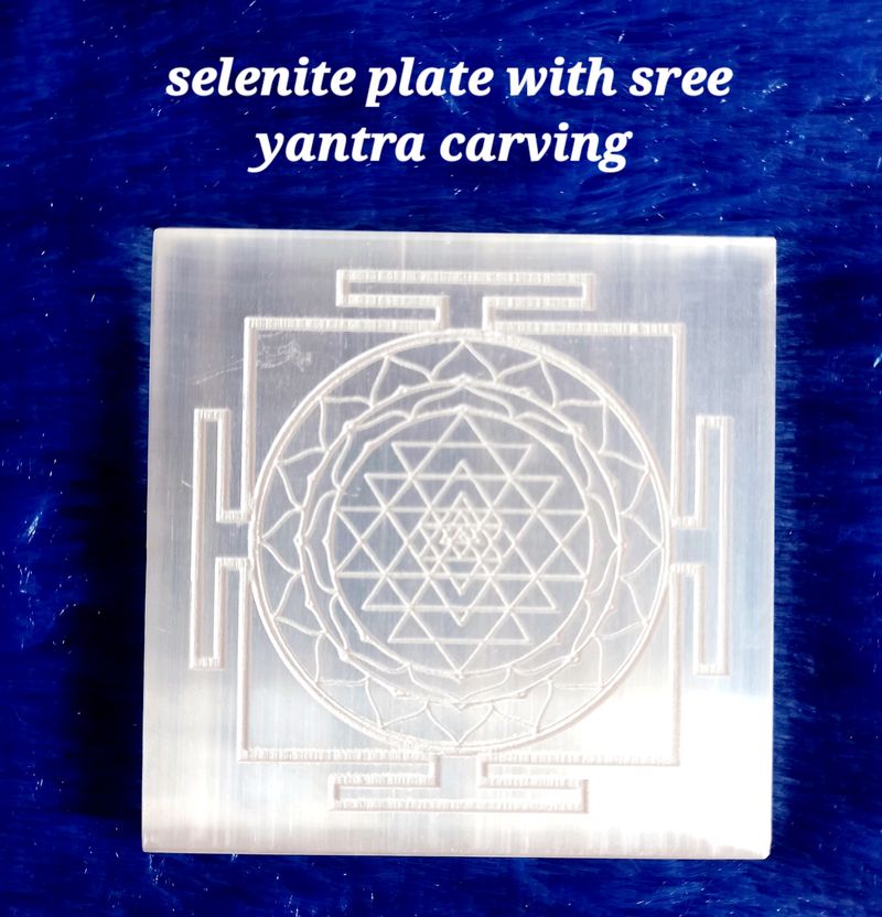 Selenite Plate With Shri Yantra Carving