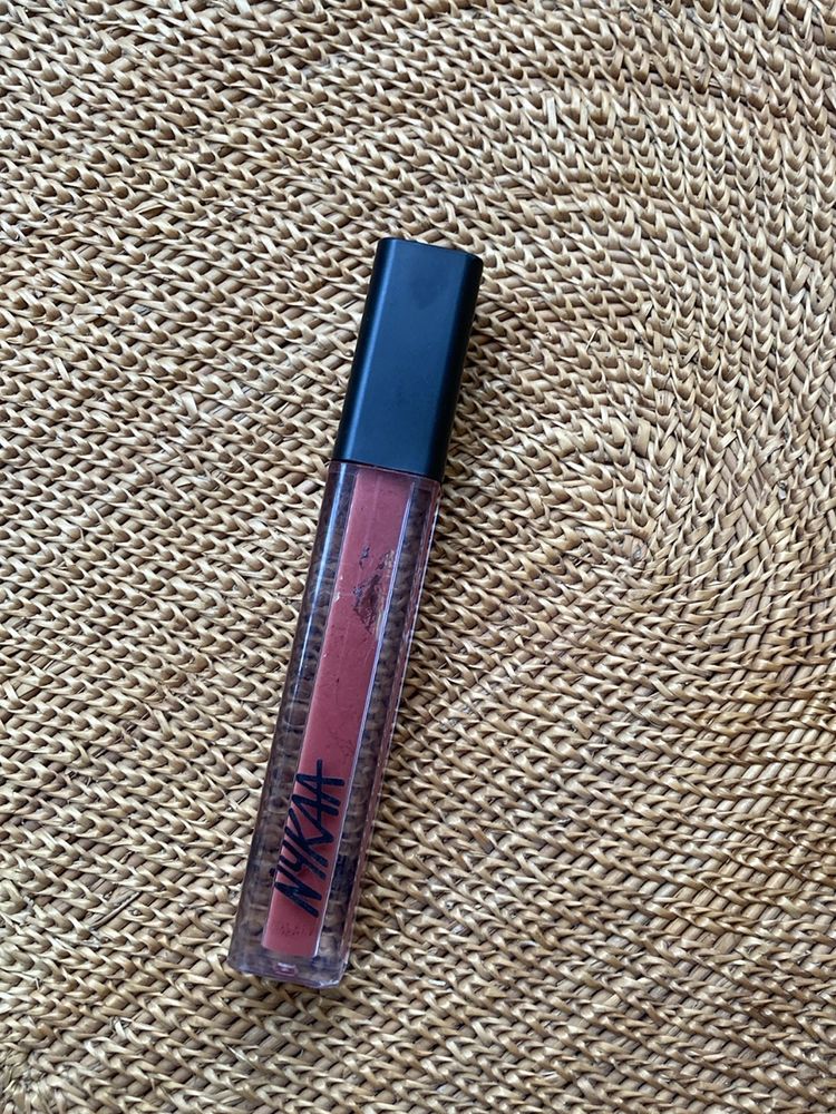 Nykaa Long lasting Liquid Matt Gloss