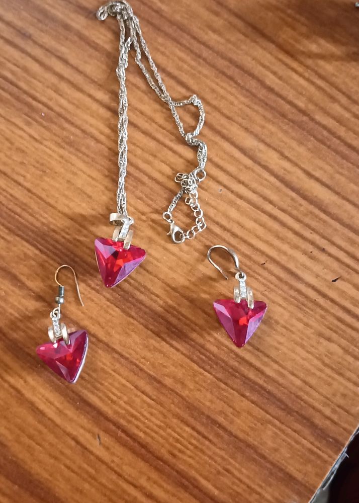 Red Vine Chain Pendant And Earrings