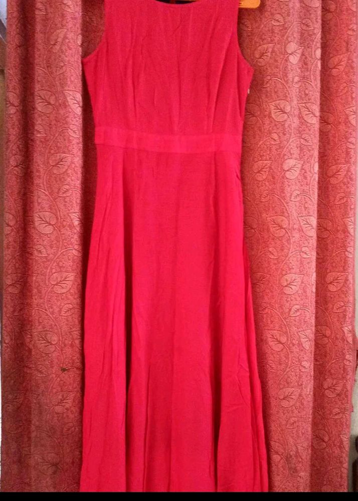 Sleeveless Red color long Dress