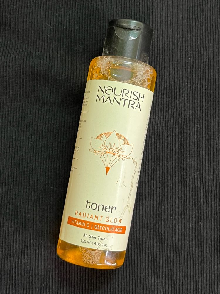 Instant Glow Vitamin C & Glycolic Acid Toner