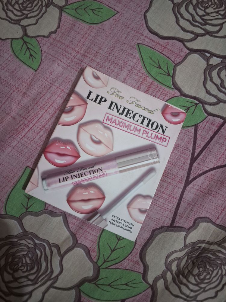 Too Faced Lip Injection  Maximum Plump