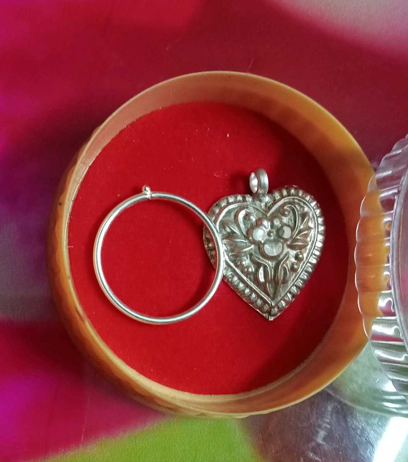 Pure Silver Locket, Ring Free