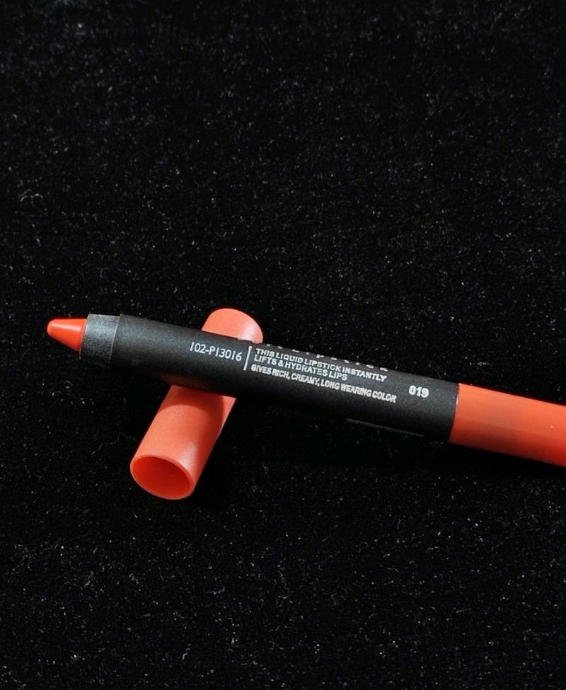 KISS PROOF POWDERY MATTE SOFT LIPSTICK CRAYON