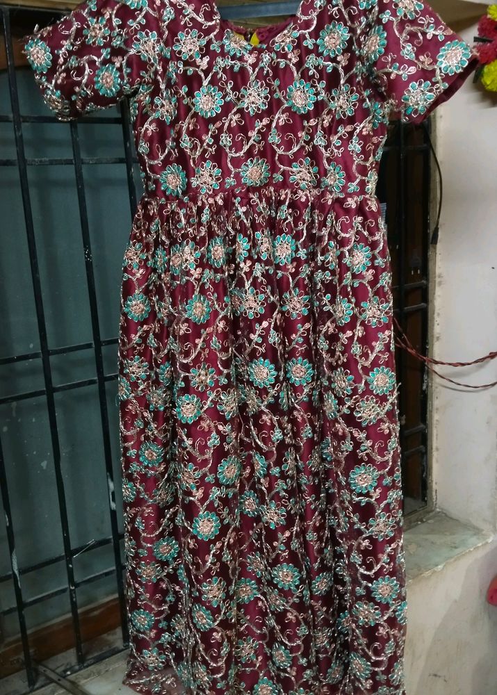 Beautiful 😍 Maroon Gown Available For 1 Weeeeek