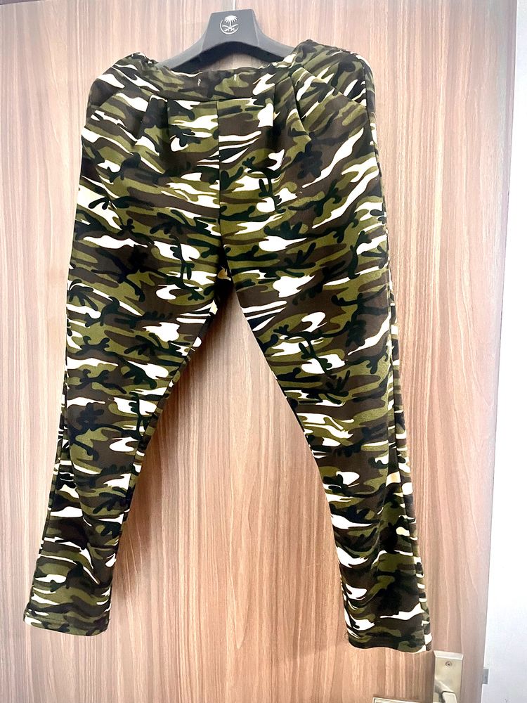 Camouflage Fitted Leggings