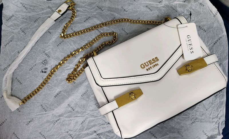 ❗️New GUESS Sling Bag | First Copy | Mall Pull-out