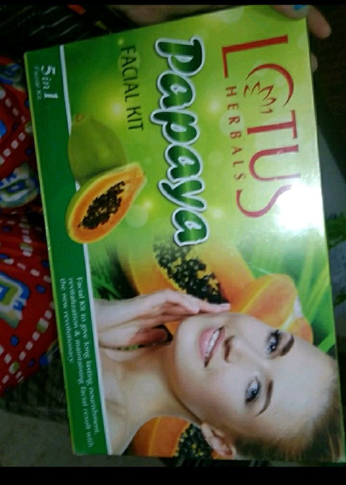 Lotus Papaya Facial Kit