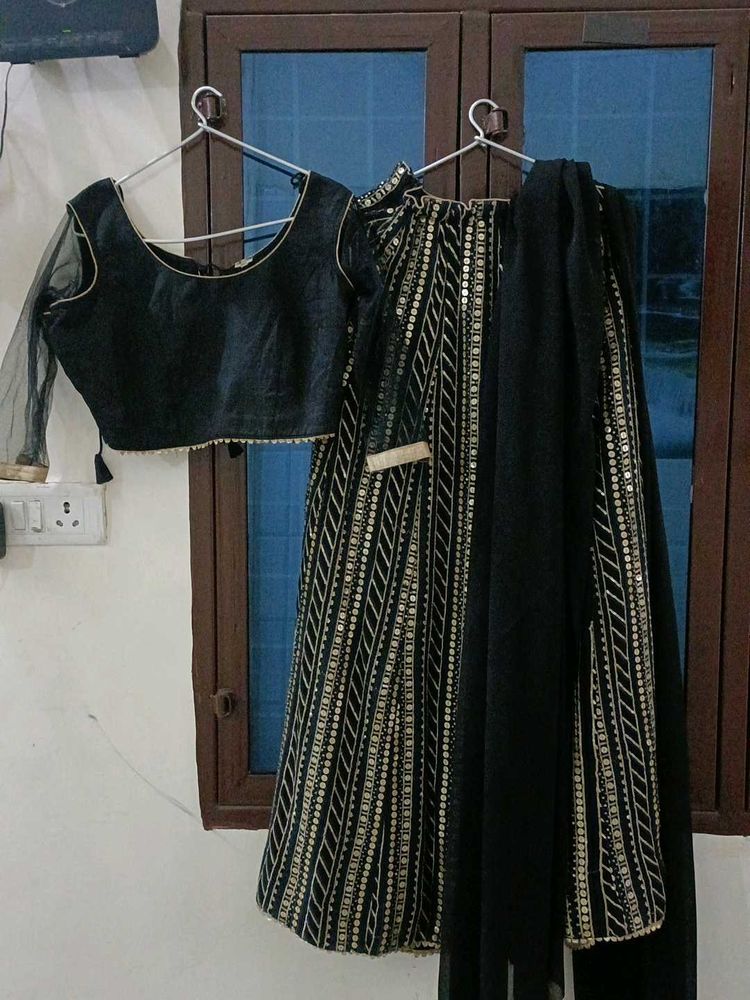 Black Lehenga 🖤