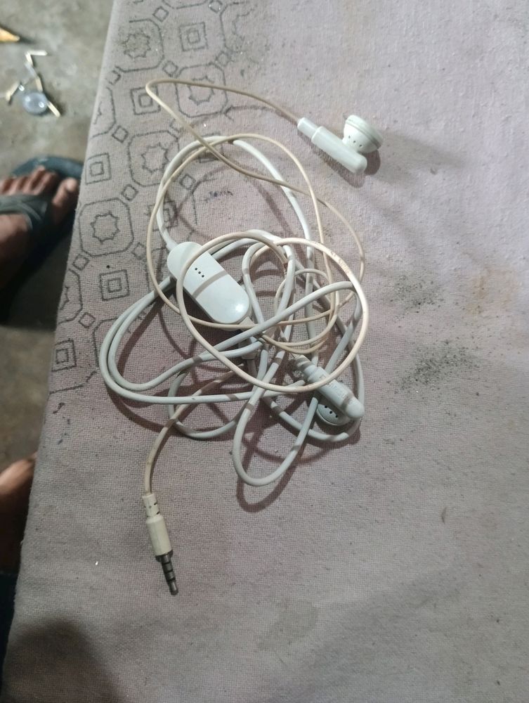 Samsung Earphone Fully Working