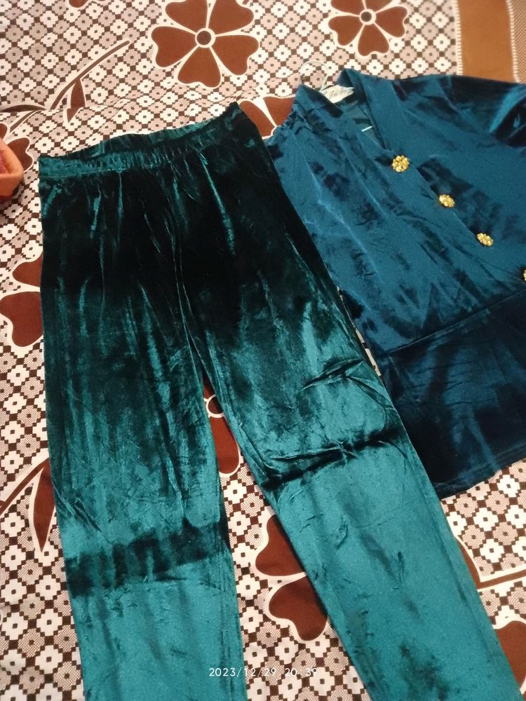 Co-set Velvet Teal Green Colour