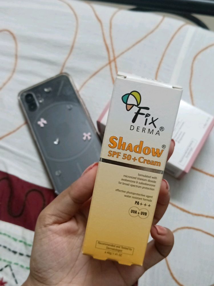 Fix derma Shadow Spf 50+ Sunscreen