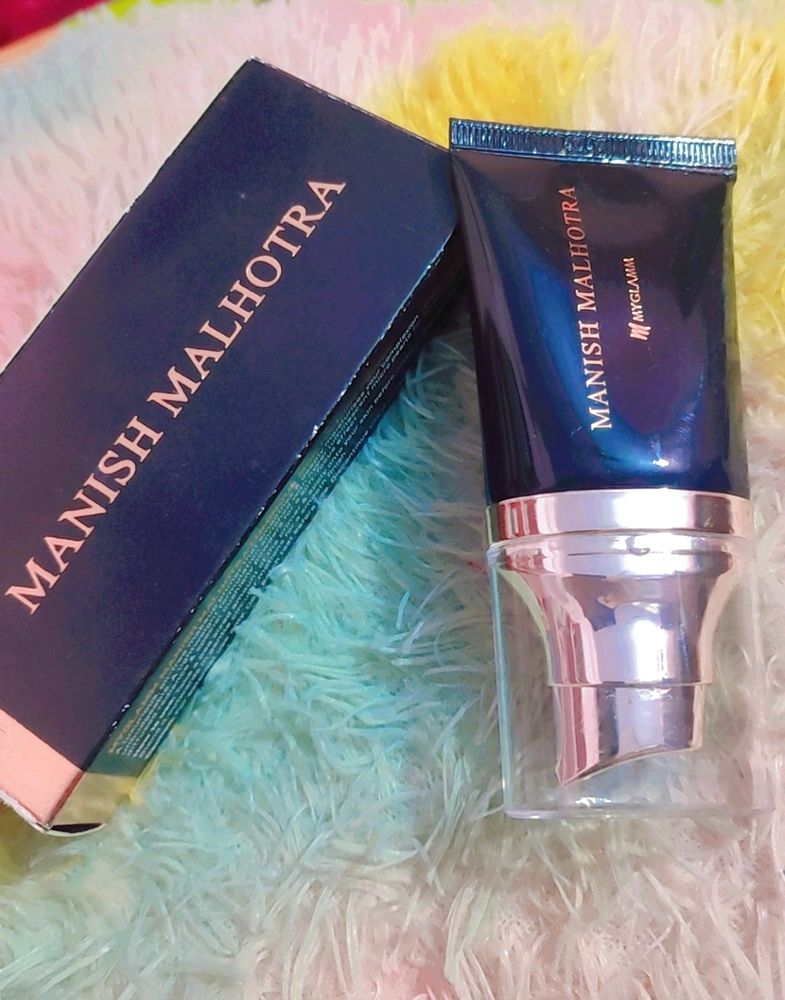 Manish Malhotra Luminous Moisturizing Primer