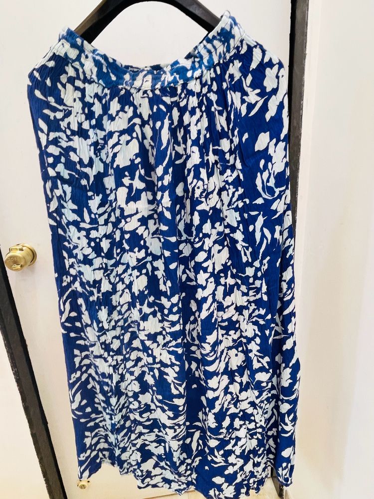 XL Long Blue Floral skirt