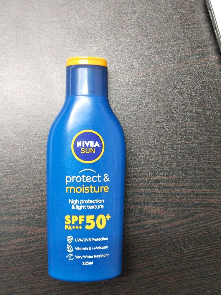 Nivia Sun Protect & Moisture SPF 50+