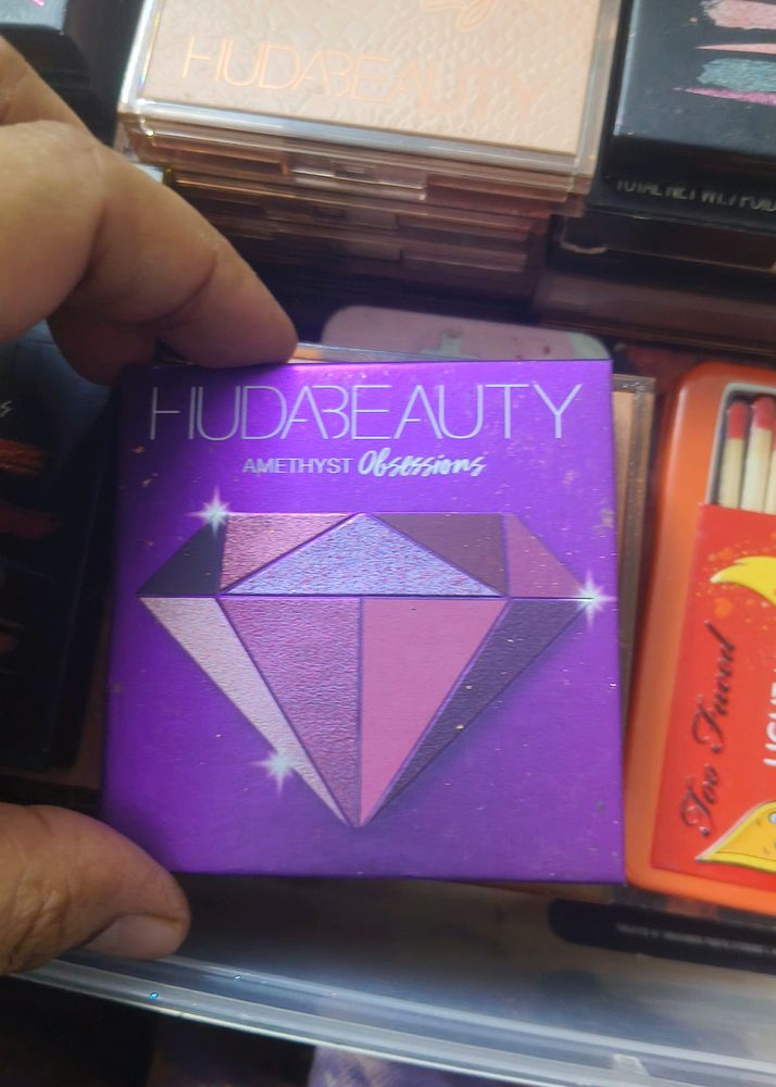 Huda Beauty Mini Eyeshadow Palette On Sale