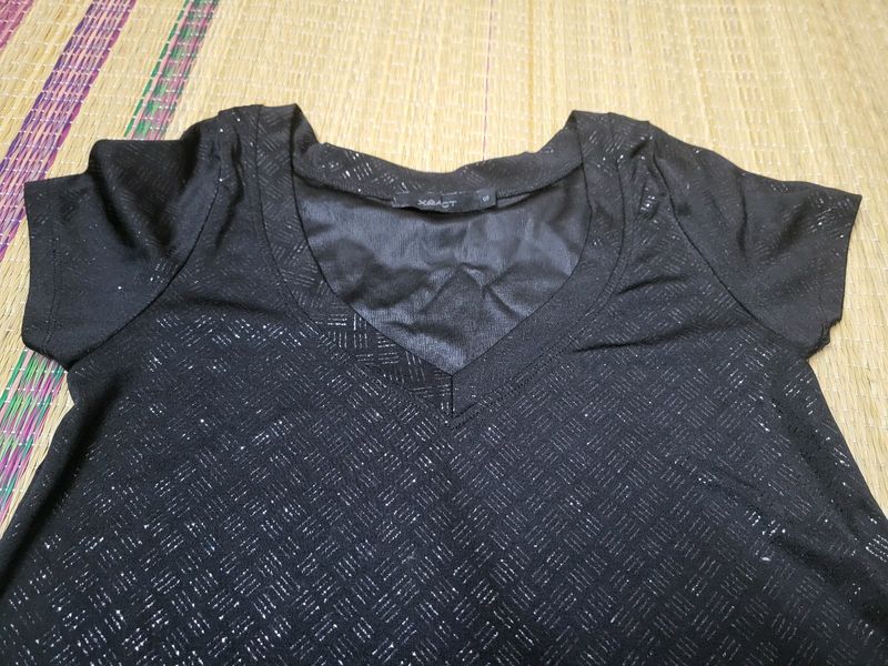 Silky Cloth With Silver Patterns