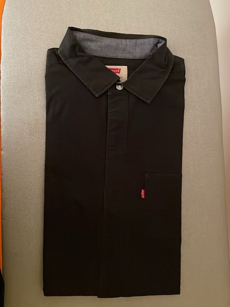 Levis Black Shirt