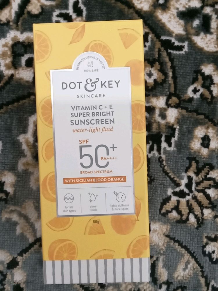 Vitamin C +E  Super Bright Sunscreen