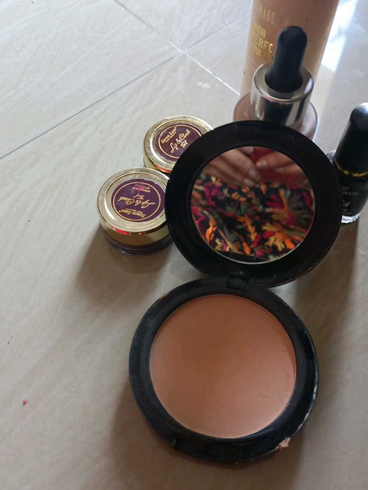 Compact Powder, Lip And Cheek Tint , Illuminated,