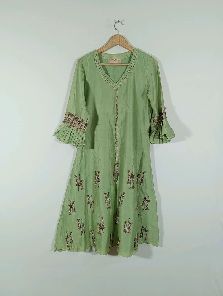 Green Embroidered Kurta (Women)