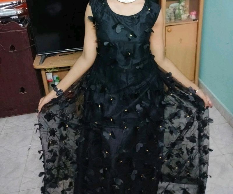 Onedy Sale Butteefly Black Gown .