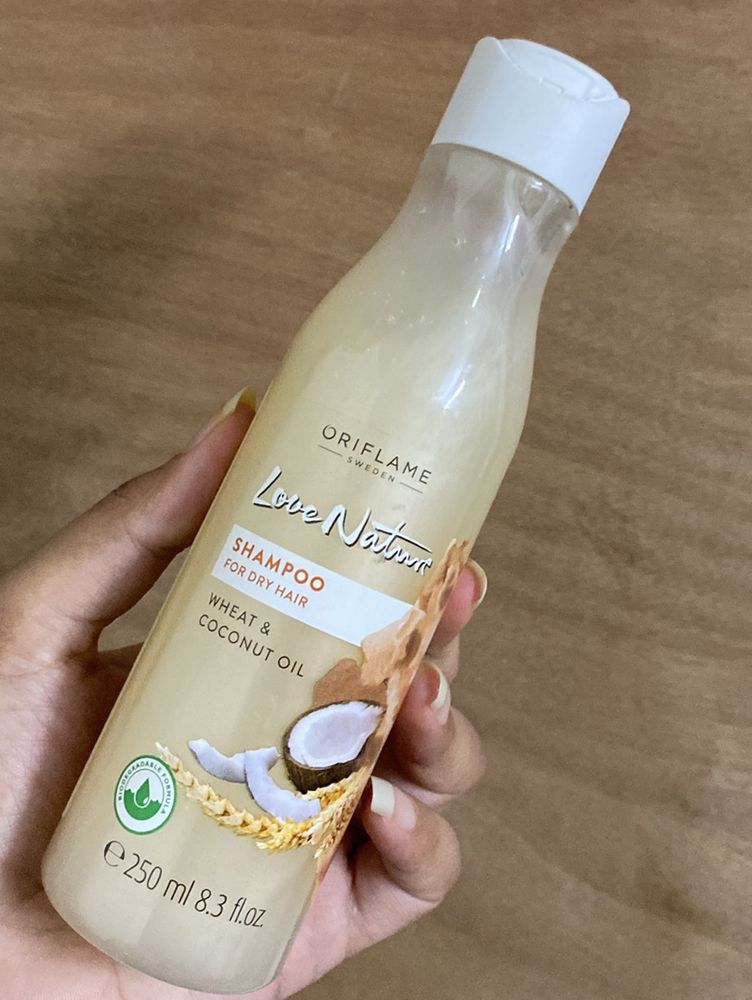 Oriflame Lave Nature Wheat & Coconut Oil Shampoo