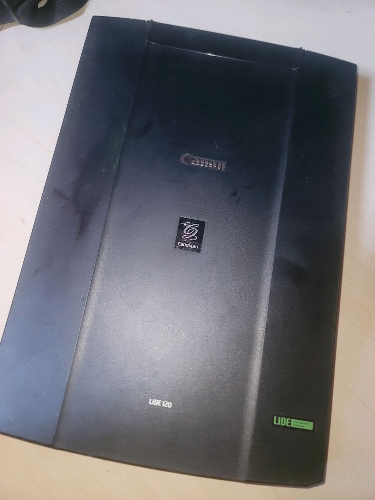 Canon LiDE 120 Scanner