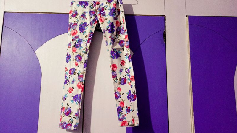 Skin Fitted Flower Print Cotton Pants