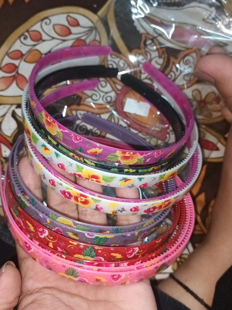 12 Pcs Of Hair Bands