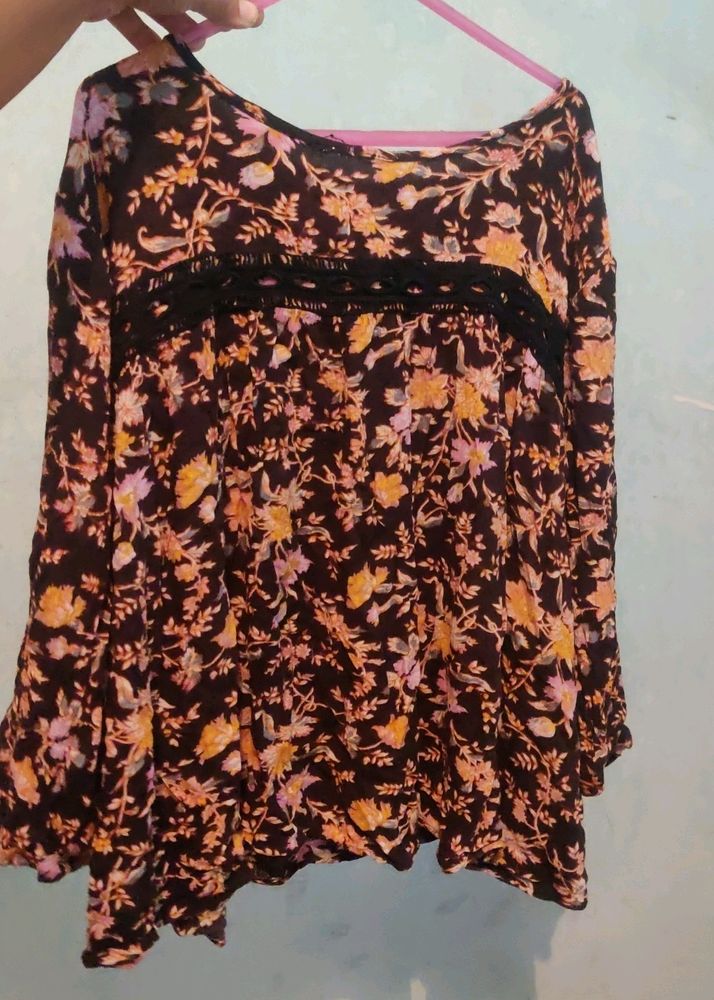 Plus Size Black Floral Top