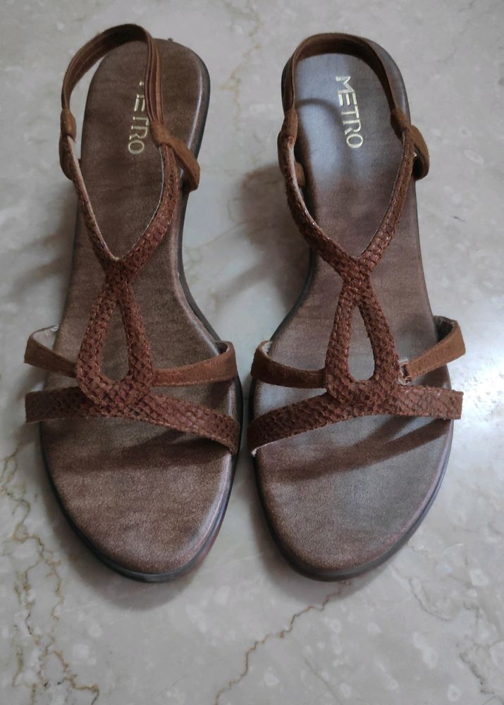 Metro Brown Heels