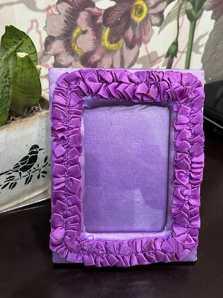 Cute Purple Photoframe With Frill Detail