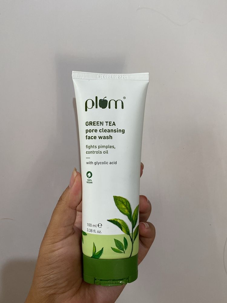 Plum Green Tea Pore Cleansing Face Wash