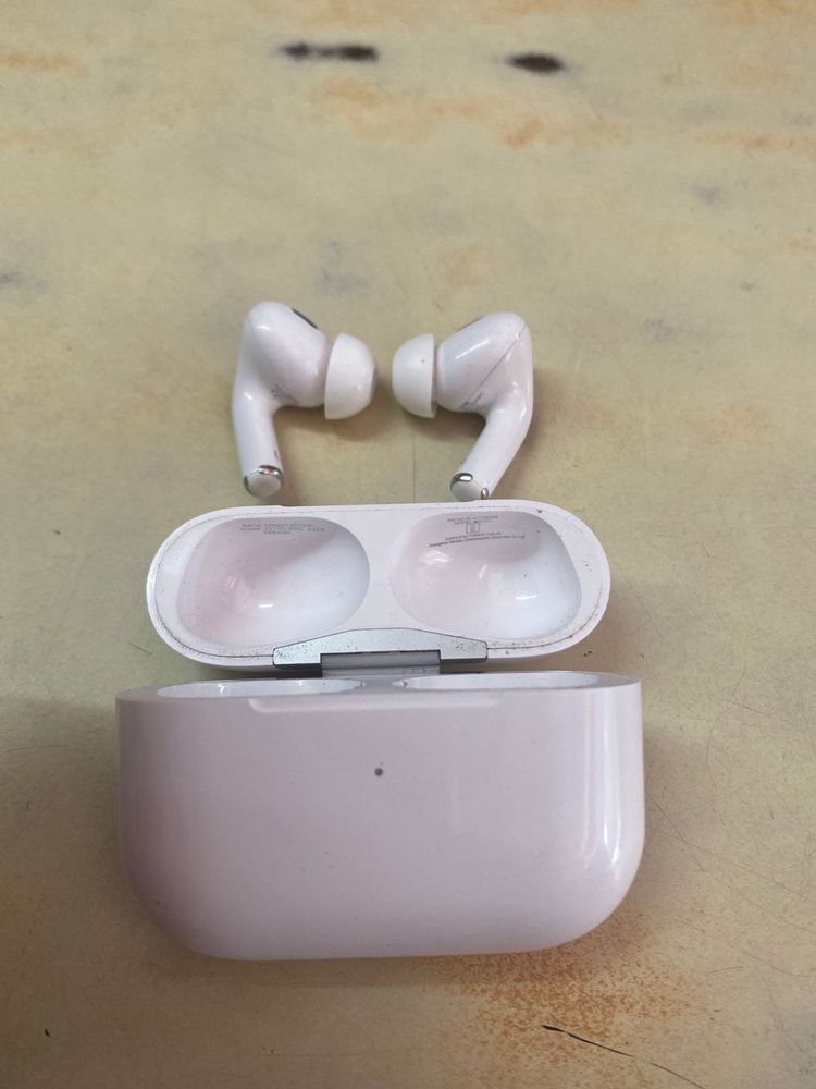 Original Apple Airpods Pro