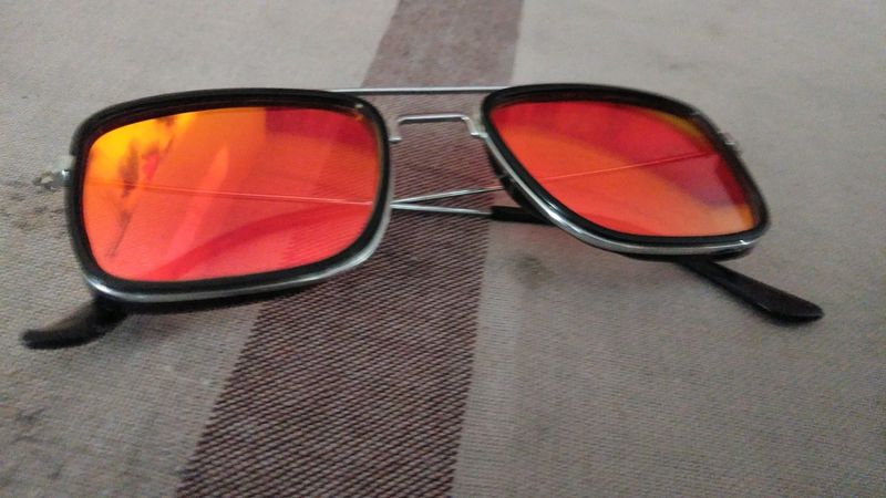 Man Sunglasses Sell Kam Daam Me