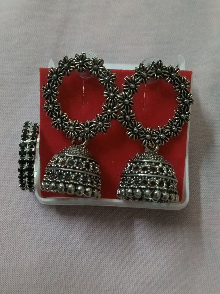 New Stylish Silver Earings With Ring