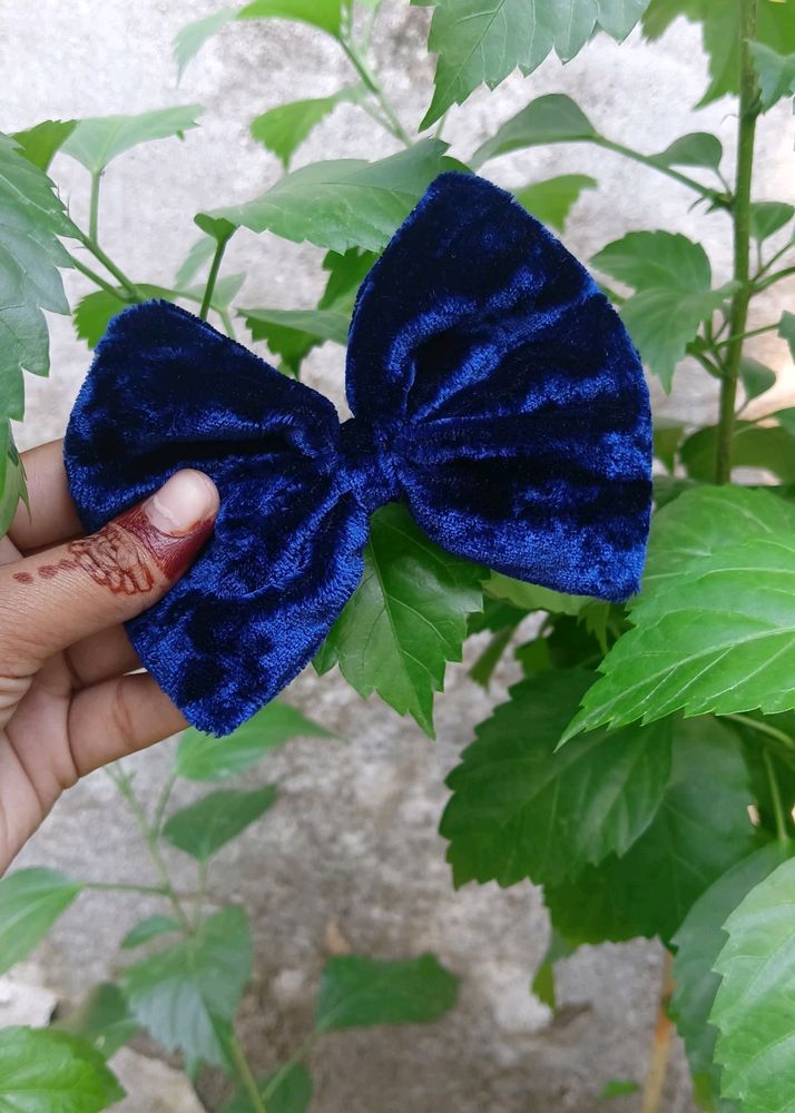 Velvet Bow