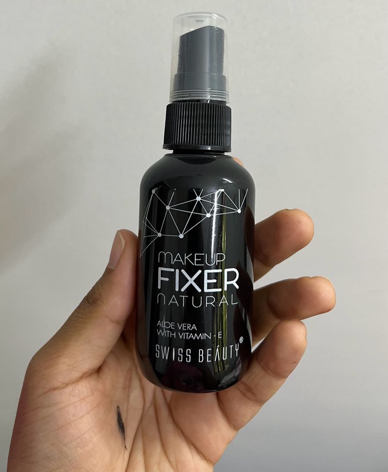 Makeup Fixing Spray By Swiss Beauty