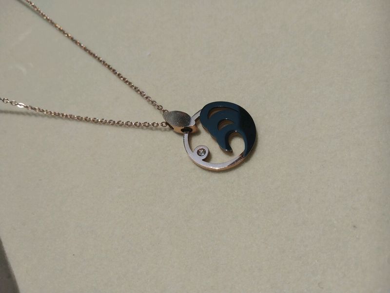 Kiyu Ziyu Wave Necklace