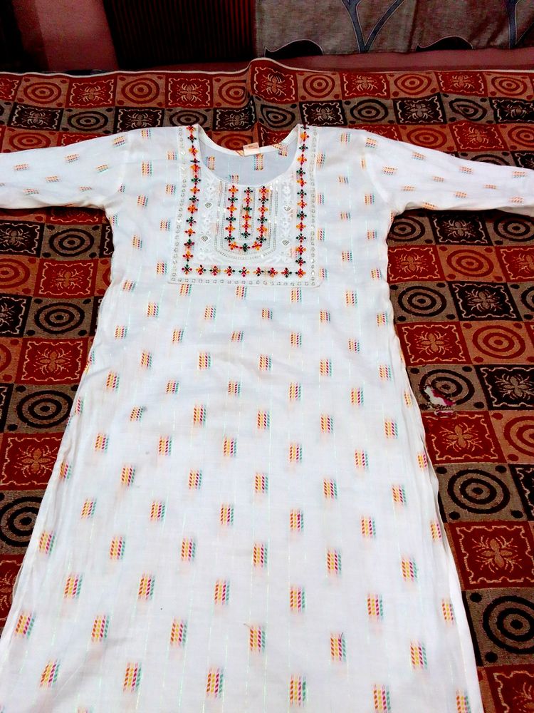 White Thread nd Mirror Work Kurti