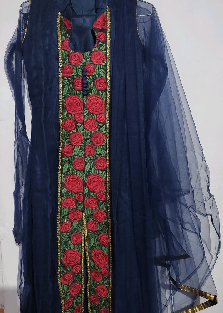 Kurta Set With Churidaar And Dupatta