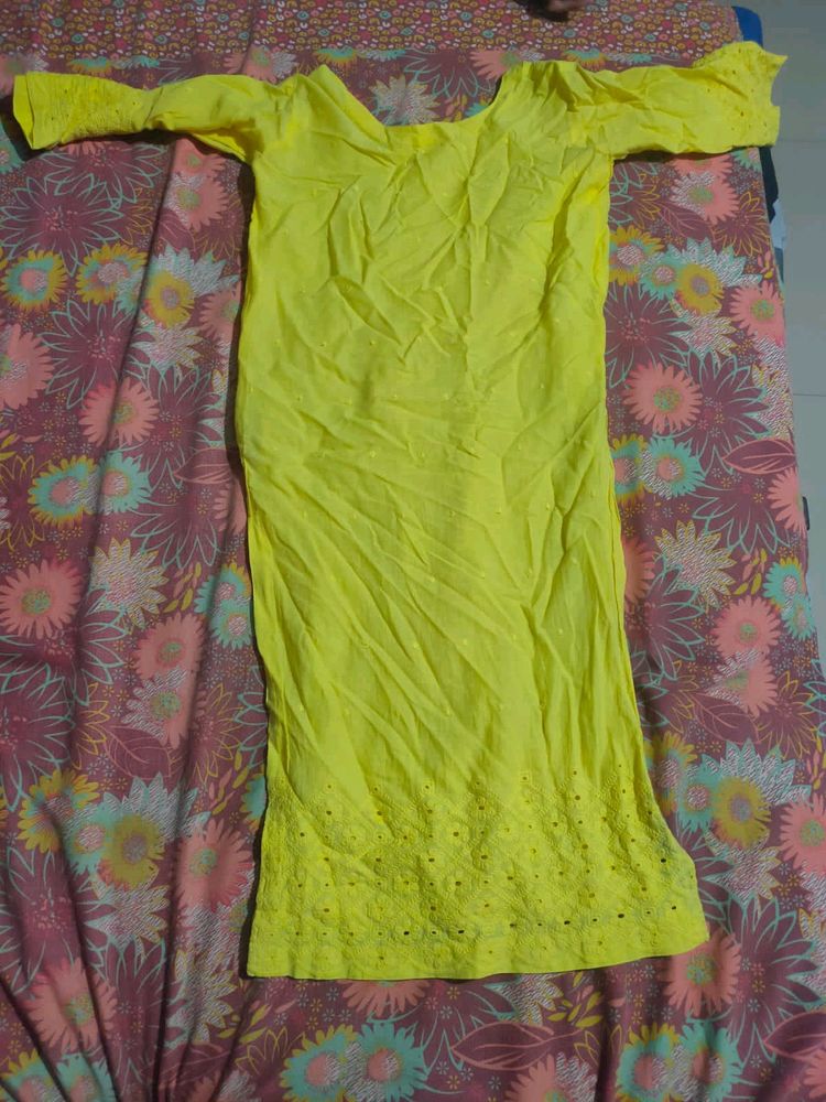 Chinkikari Kurti In Yellow😊