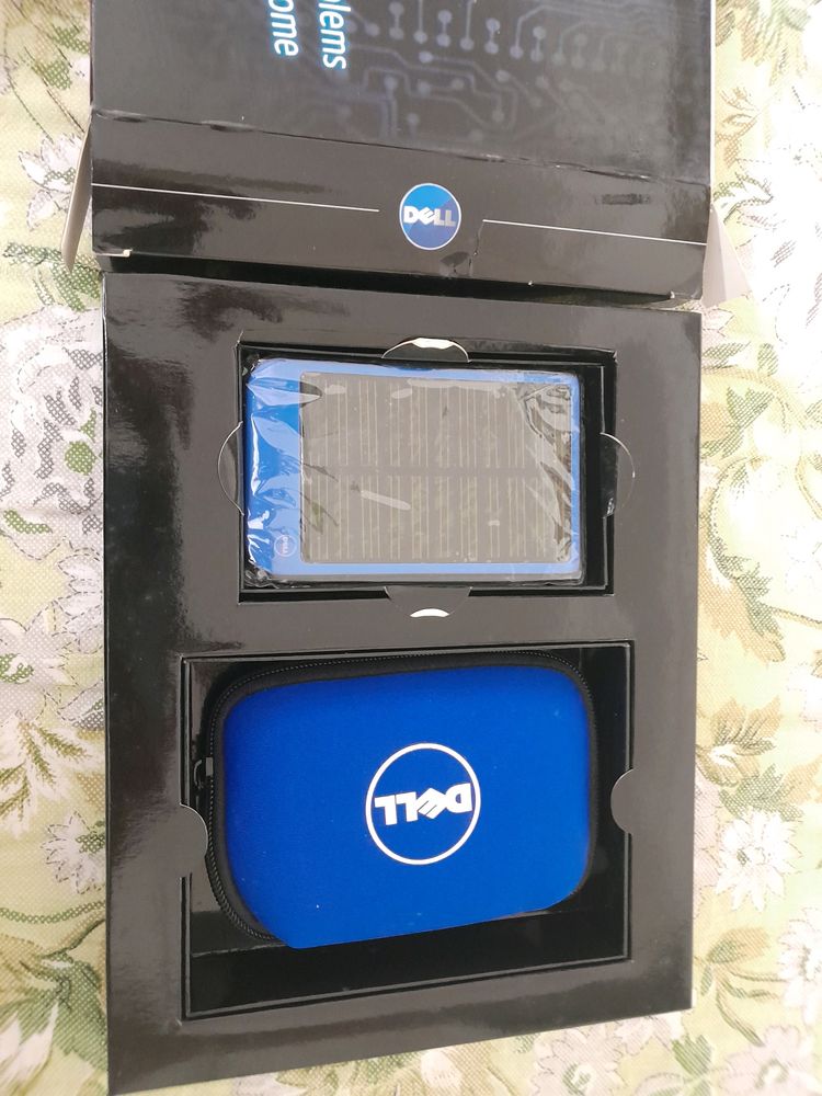 Dell Solar Charger (Power Bank)