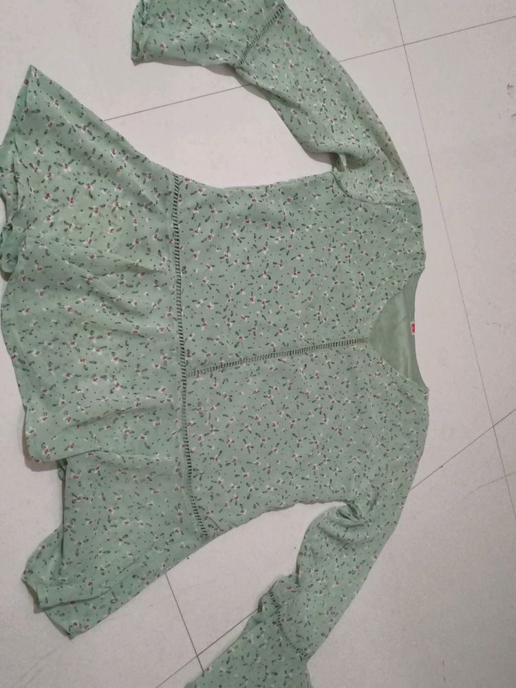 Light Green Top For Women Looks good