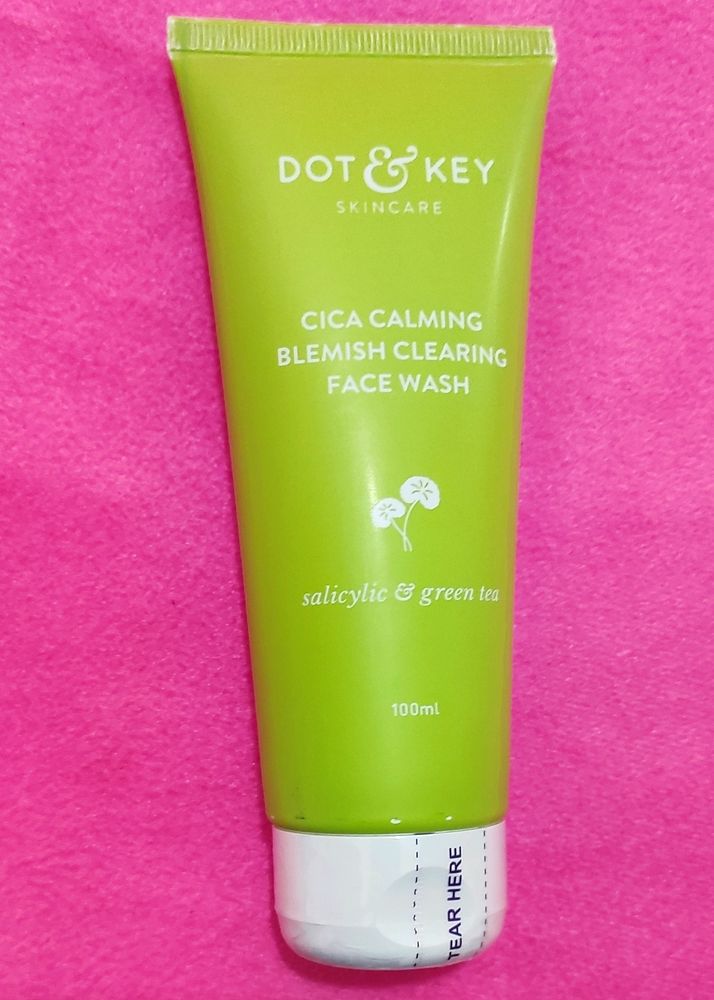 😍Dot And Key Cica Calming Face Wash..😍