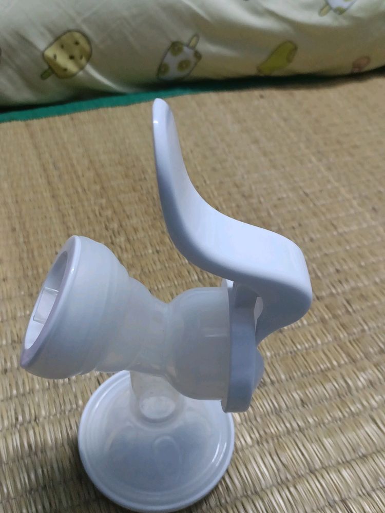 Meemanual breast pump