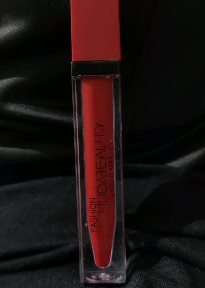 Huda Beauty Liquid Matte Lipstick