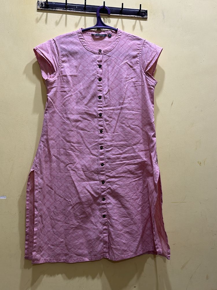 Avaasa Pink Kurta Size XL