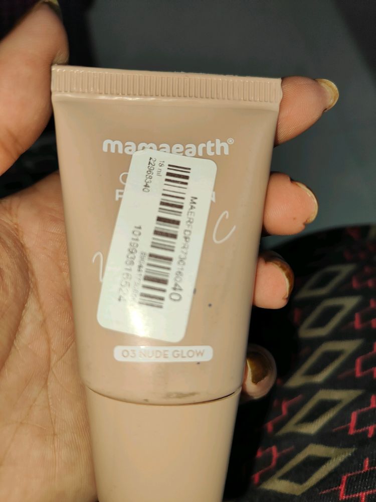 Mama Earth Glow Serum Foundation